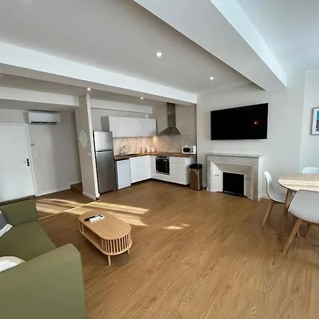 2 Bedroom With Ac Apartment