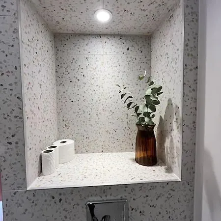 Апартаменты 2 Bedroom With Ac
