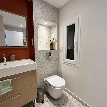 2 Bedroom With Ac